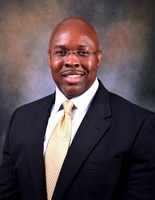 Abstract background of professional male at Lawanda King Photography studio in Waldorf, MD