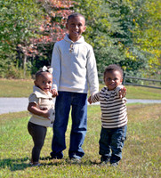 Children outdoor portrait session in White Plains, MD